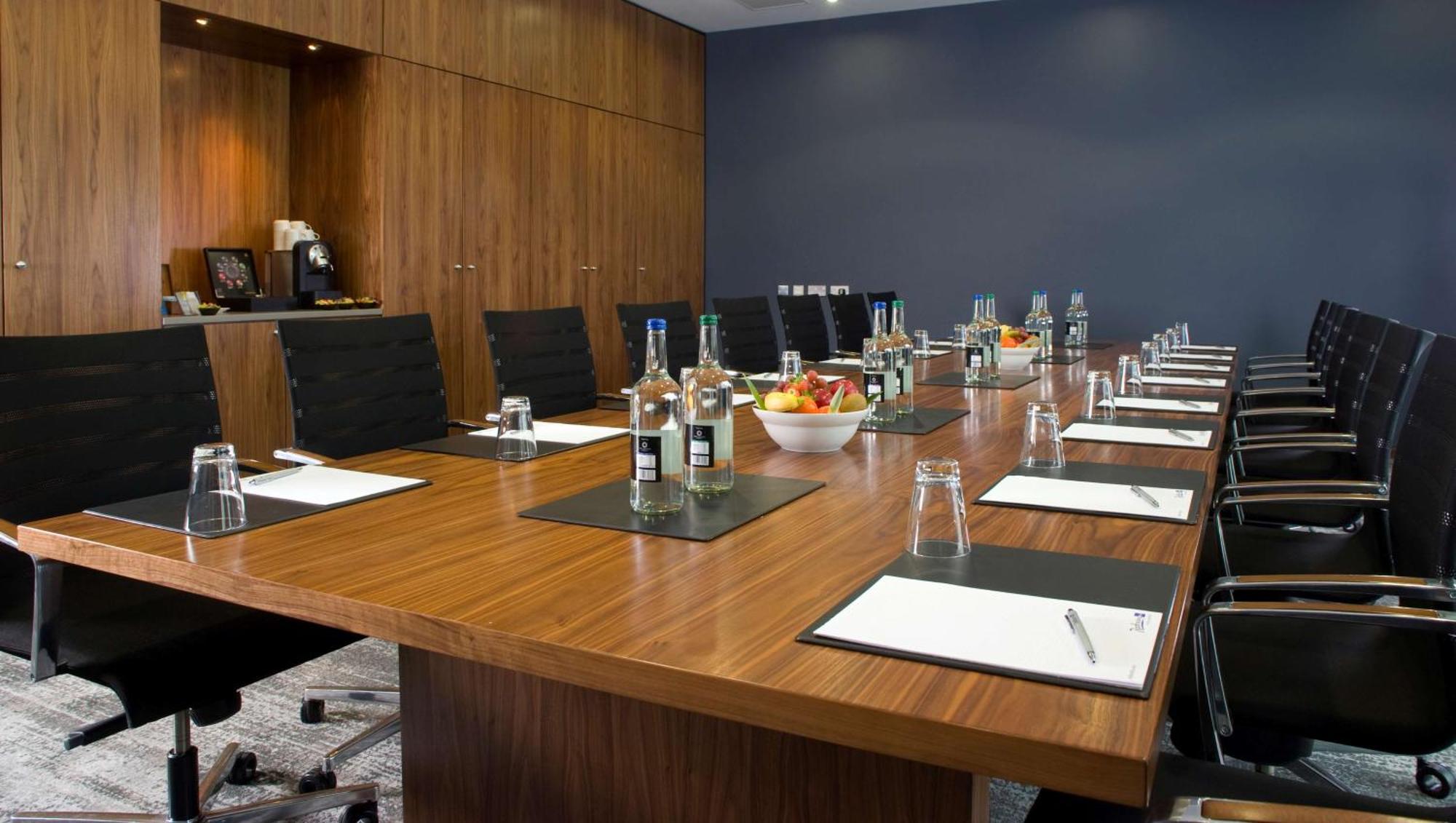 Radisson Blu Hotel East Midlands Airport Касл-Донингтон Экстерьер фото