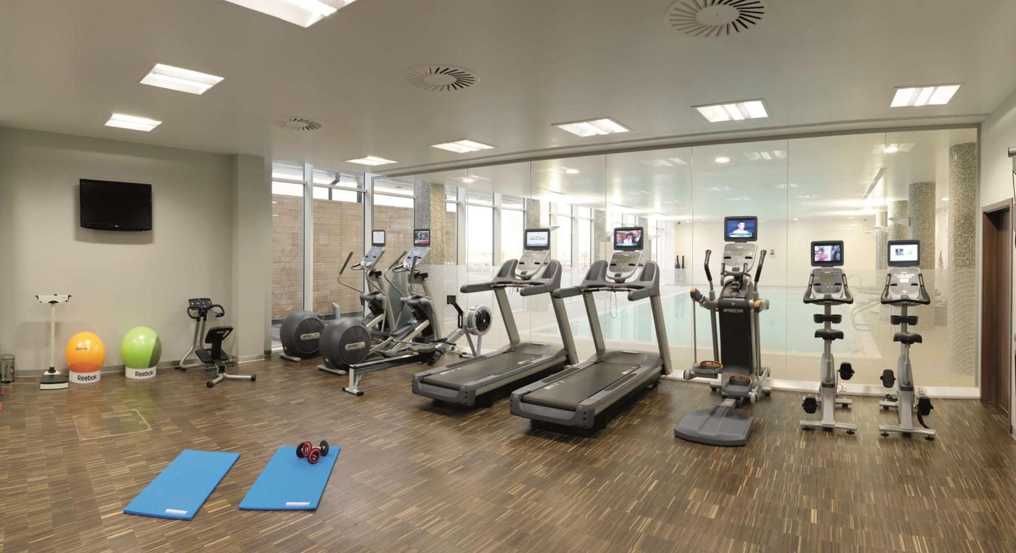 Radisson Blu Hotel East Midlands Airport Касл-Донингтон Экстерьер фото