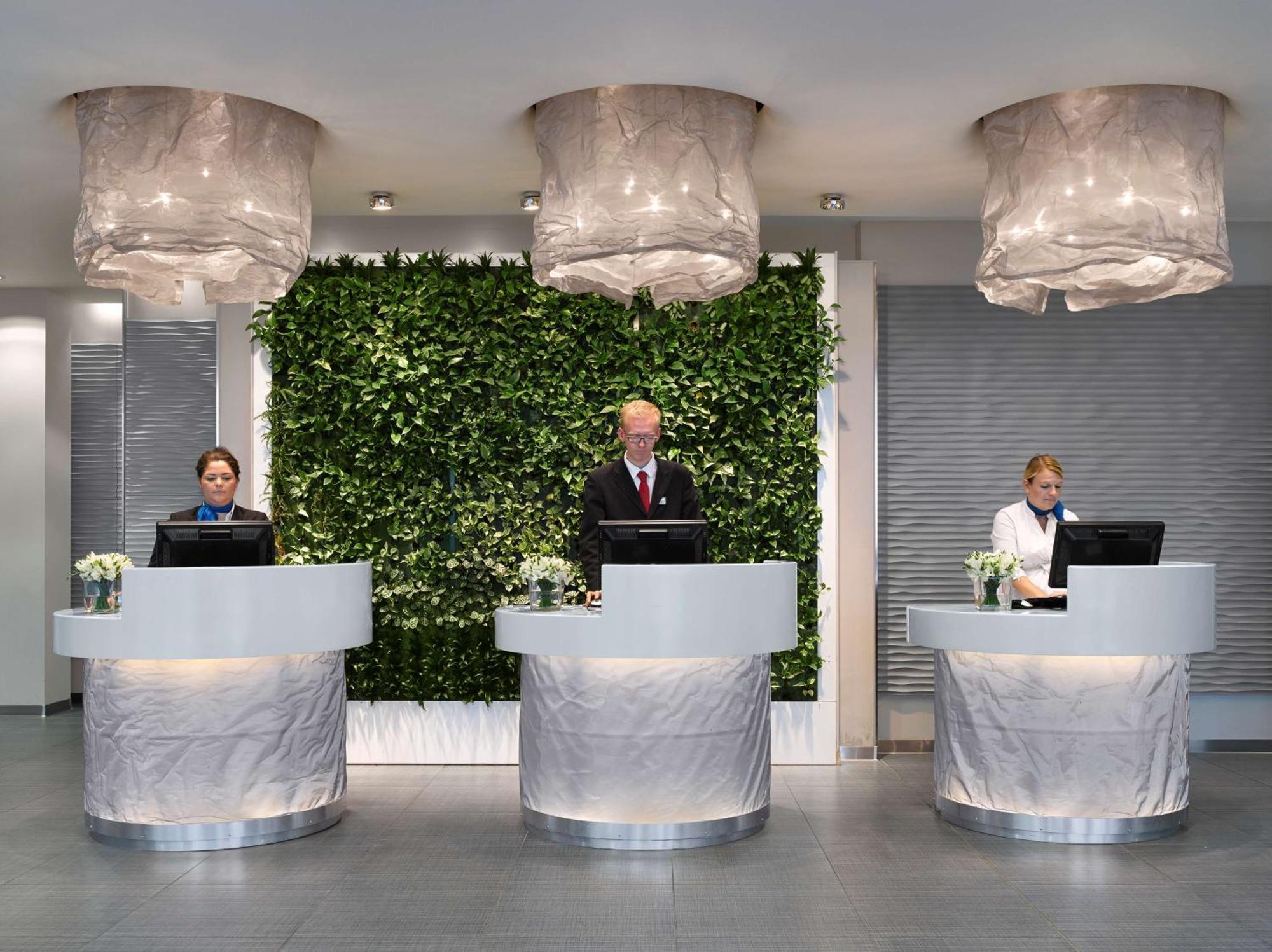 Radisson Blu Hotel East Midlands Airport Касл-Донингтон Экстерьер фото