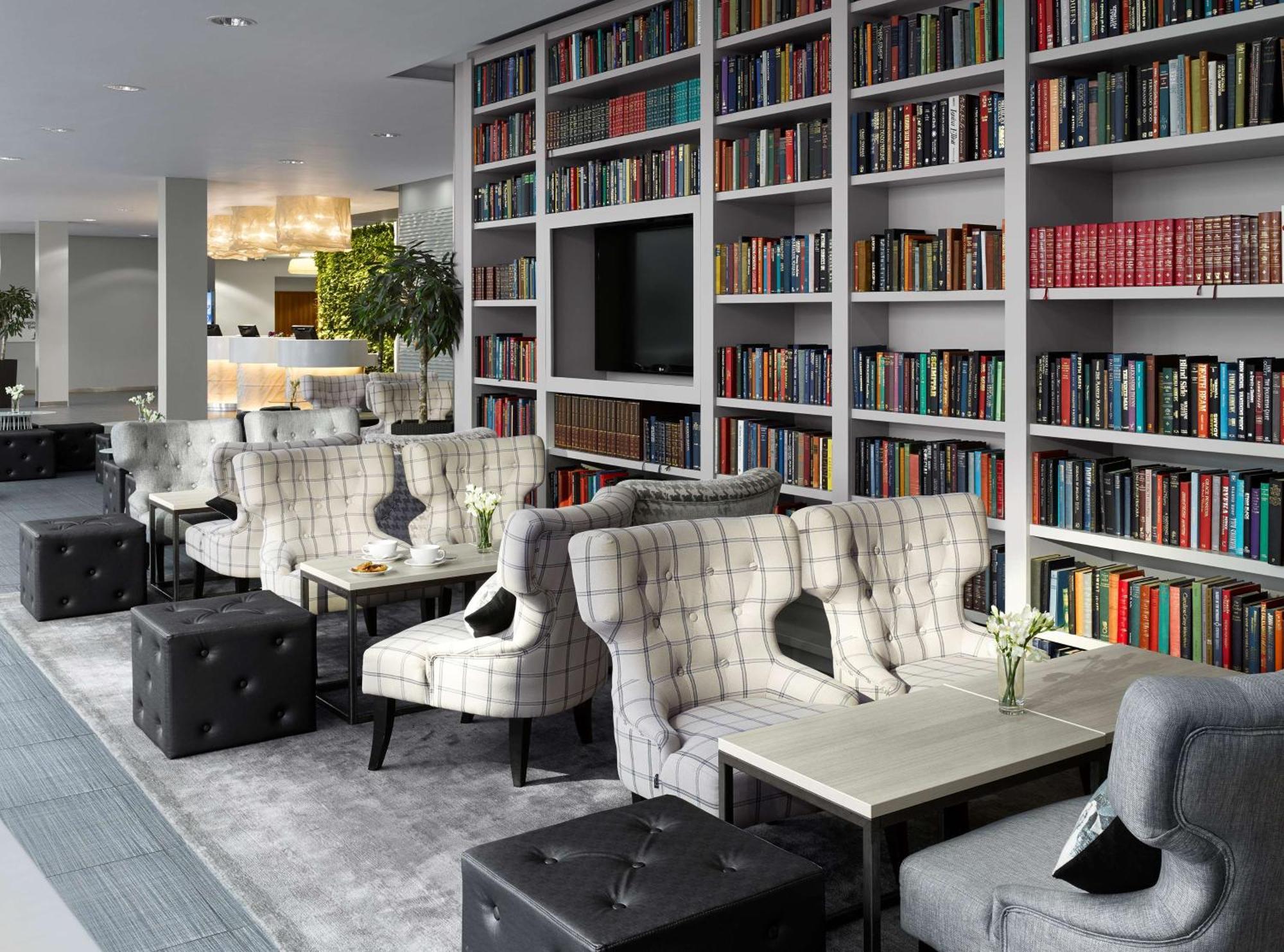 Radisson Blu Hotel East Midlands Airport Касл-Донингтон Экстерьер фото
