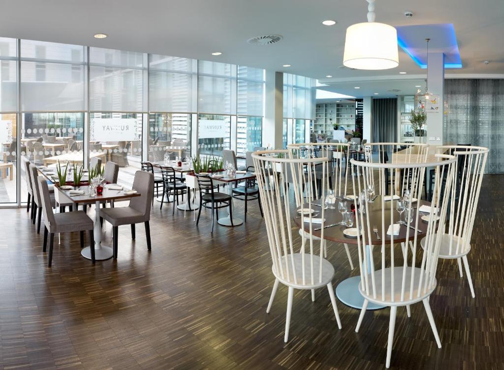 Radisson Blu Hotel East Midlands Airport Касл-Донингтон Экстерьер фото